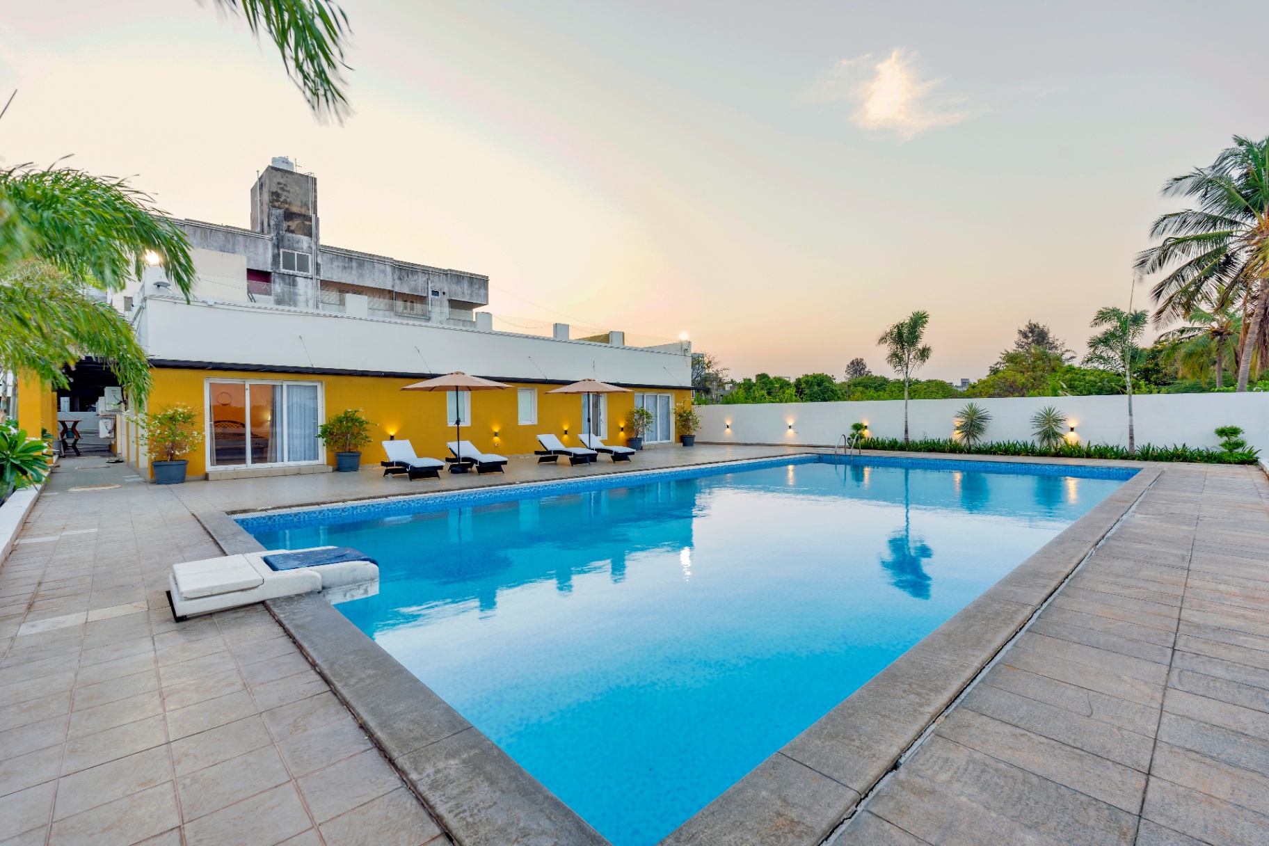 Lynwood private pool in daylight